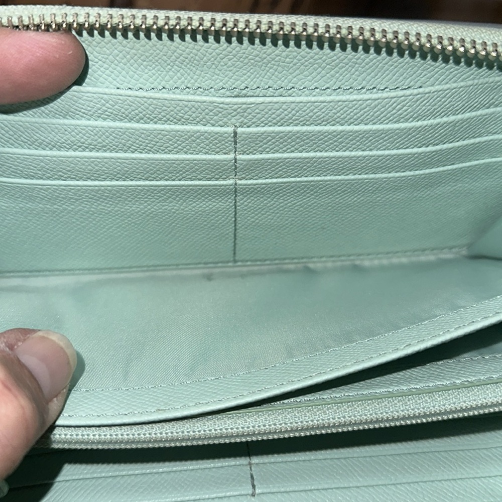 *RARE* COACH Border Stud Accordion Zip Wallet - Picture 10 of 16